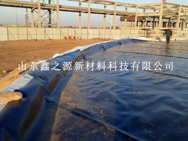 化工油罐區(qū)為何鋪設(shè)hdpe防滲土工膜？