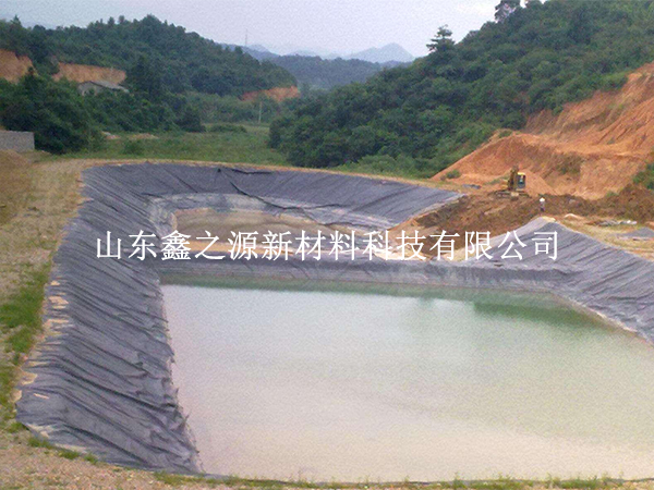 哪些因素可能會破壞蓄水池hdpe土工膜？