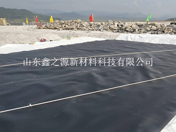 沼氣池黑膜施工的具體要求：精細(xì)施工，確保高效運行